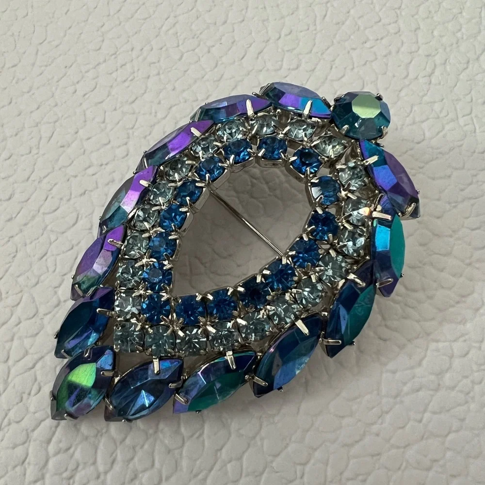 VNTG Sarah Coventry "Blue Lagoon" brooch - Picture 4 of 7